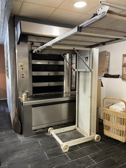Vente Boulangerie dans le Var-Ouest (83), parking et terrasse