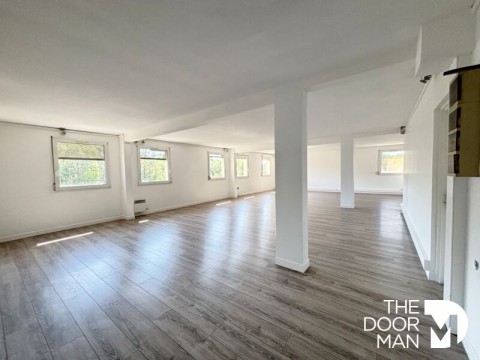 Vente Bureaux / Locaux professionnels, 125 m2 dans les Yvelines (78)