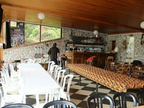 Vente Hôtel bureau 3* de 9 chambres avec parking dans une zone touristique, à Clermont-Ferrand (63000)