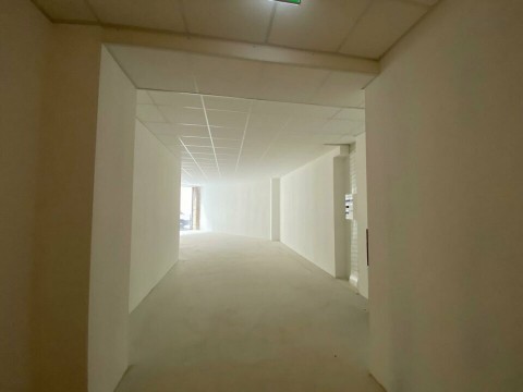 Vente Local commercial , 73 m2 sur un axe passant, à Nantes (44000)