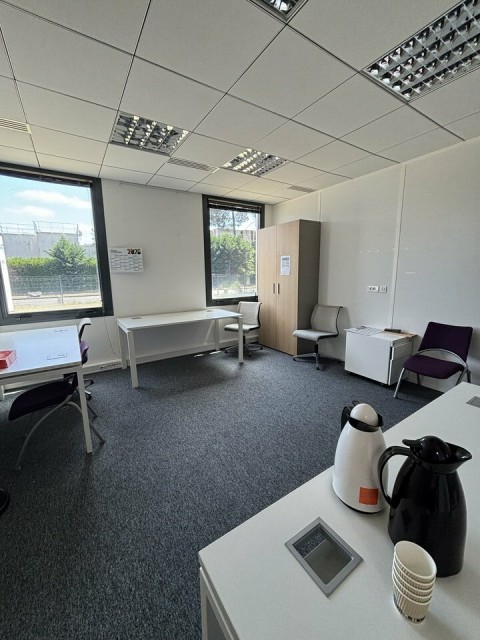 Vente Bureaux / Locaux professionnels, 2125 m2 à Pessac (33600)