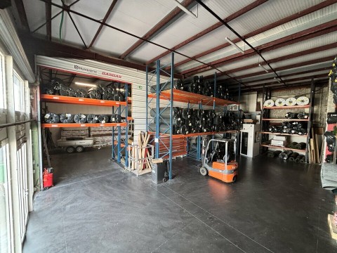 Vente Local d'activité de 540 m2 à Latresne (33360)