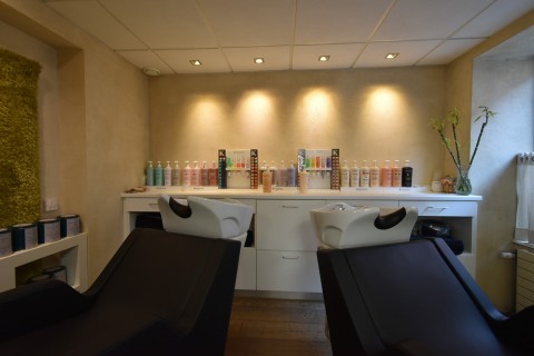 Vente Salon de coiffure de 87 m2 en plein centre ville, proche de Strasbourg (67000)