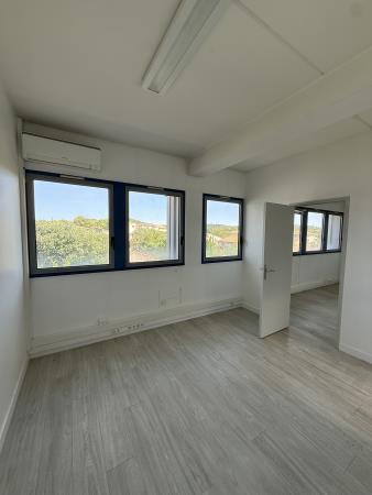 Vente Bureaux / Locaux professionnels, 138 m2 à Les Angles (30133)