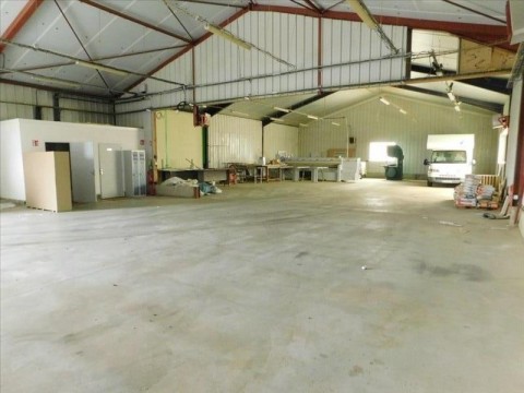 Vente Local d'activité / Entrepôt, 800 m2 à Lécousse (35133)