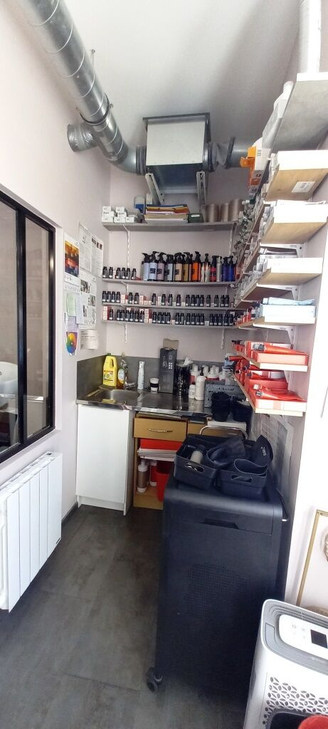 Vente Local commercial de 42 m2 occupé par un salon de tatouage et piercing à Fougères (35300)