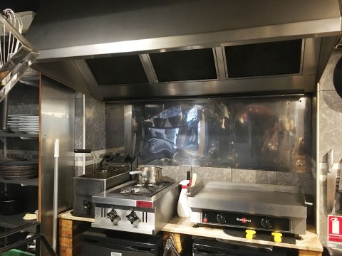 Vente Pizzeria, Restaurant 40 couverts avec terrasse dans un quartier animé, à Fougères (35300)