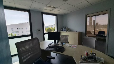 Vente Bureaux / Locaux professionnels, 123 m2 à Saint-Nazaire (44600)