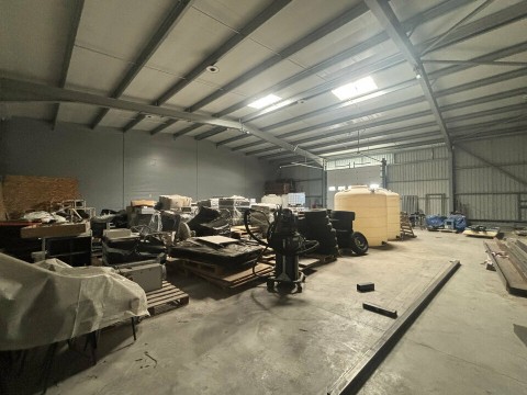Vente Local d'activité de 450 m2 à Avignon (84000)