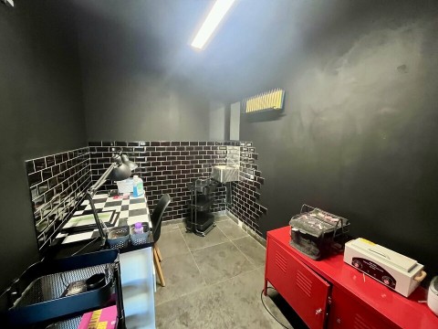 Vente Local commercial de 40 m2 à Saint-Laurent-des-Arbres (30126)