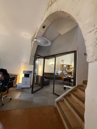 Vente Bureaux / Locaux professionnels, 158 m2 à Villeneuve-lès-Avignon (30400)