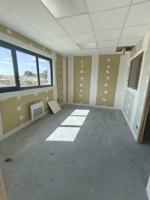 Vente Cellule d'activité de 400 m2 proche de Paulx (44270)