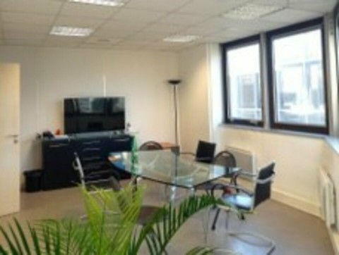 Vente Bureaux / Locaux professionnels, 190 m2 à Bruges (33520)