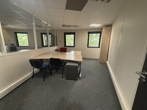 Vente Bureaux / Locaux professionnels, 488 m2 à Mérignac (33700)