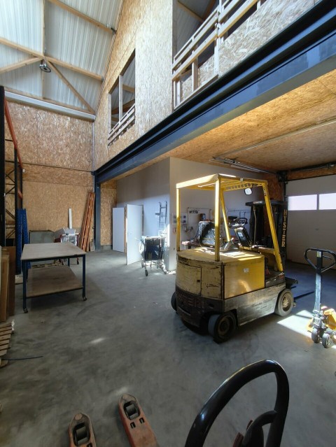Vente Local d'activité de 3880 pi2 à Saint-Herblain (44800) en France