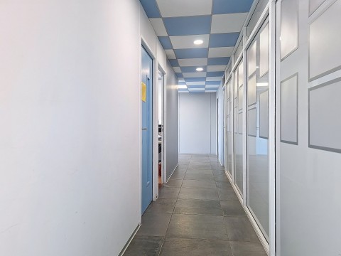 Vente Bureaux / Locaux professionnels, 140 pi2 en Haute-Savoie (74) en France
