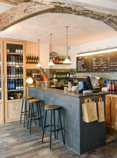 Vente Salon de coiffure - barber avec bar Licence IV dans une zone commerciale, à Poitiers (86000)