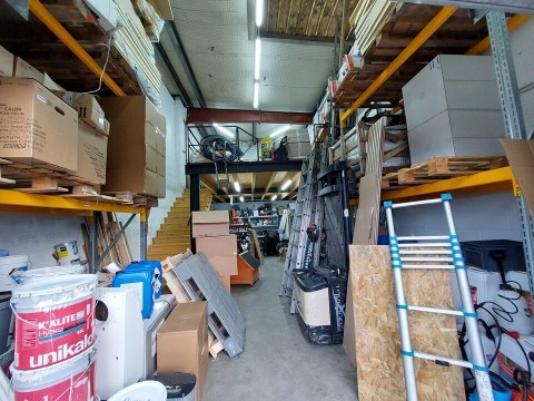 Vente Local d'activité de 346 m2 dans une zone industrielle, à Nantes (44000)