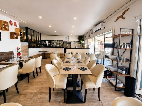 Vente Restaurant 48 couverts avec terrasse face à la mer, à Six-Fours-les-Plages (83140)