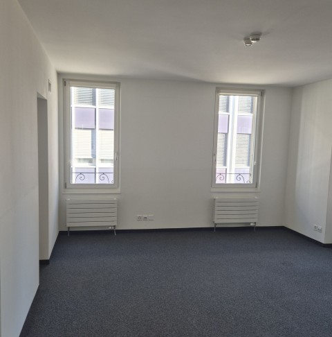 Vente Immeuble commercial de 1306 m2 en plein centre ville de Nyon en Suisse