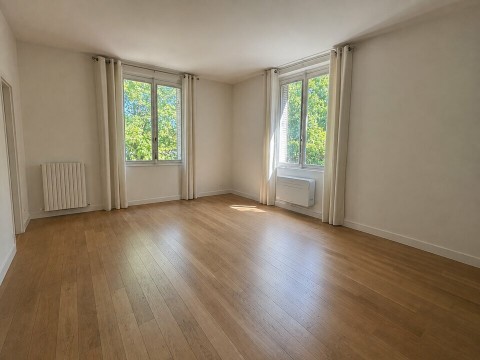 Vente Bureaux / Locaux professionnels, 90 m2 à Bordeaux (33000)