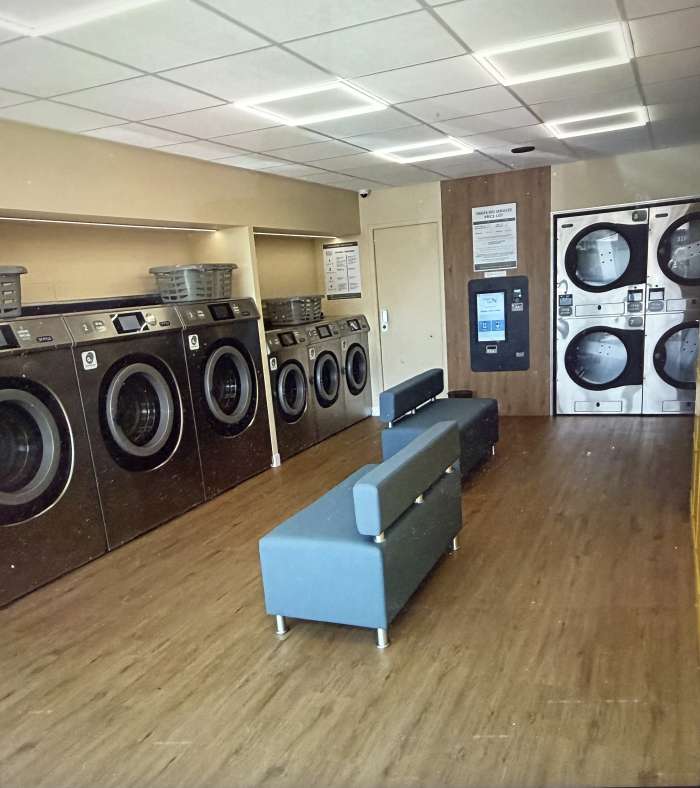 Vente Laverie automatique en libre-service à Saintes (17100)