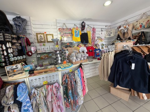 Vente Accessoire, Bazar / cadeaux, 36 m2 dans une zone animée, à Lourdes (65100)