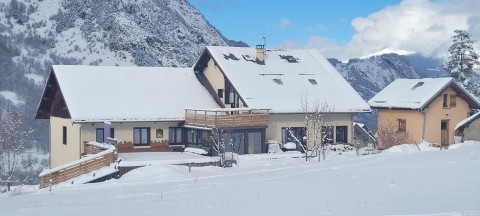 Vente Hôtel restaurant 2* d'environ 12 chambres avec spa et parking à Valloire (73450)