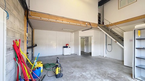 Vente Local d'activité / Entrepôt, 301 m2 à Martignas-sur-Jalle (33127)