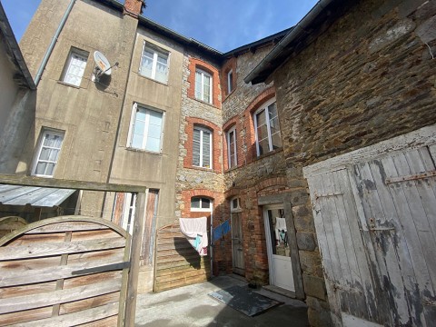 Vente Immeuble de rapport de 161 m2 au cœur de Saint-Méen-le-Grand (35290)