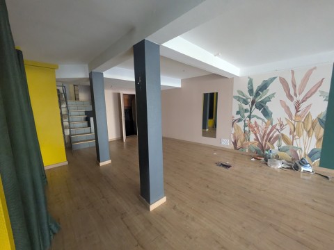 Vente Murs commerciaux, 126 m2 à Fougères (35300)