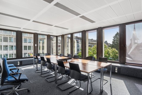 Vente 2 plateaux divisibles de 685 m2 avec vue sur le lac en centre ville de Lausanne en Suisse