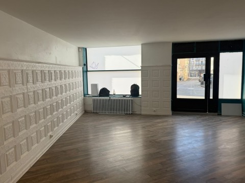 Vente Local commercial de 650 pi2 à Clermont-Ferrand (63000) en France