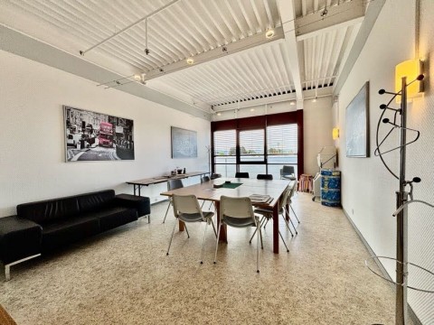 Vente Bureaux / Locaux professionnels de 652 m2 à Le Mont-sur-Lausanne