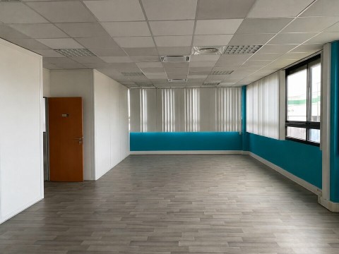 Vente Bureaux / Locaux professionnels, 179 m2 à Mérignac (33700) en France