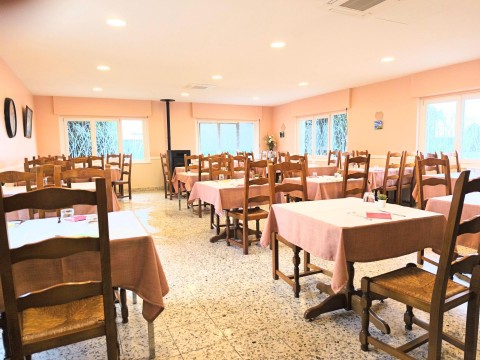 Vente Bar, Restaurant licence IV 55 couverts avec terrasse dans une zone dynamique, à Neufchâteau (88300) en France