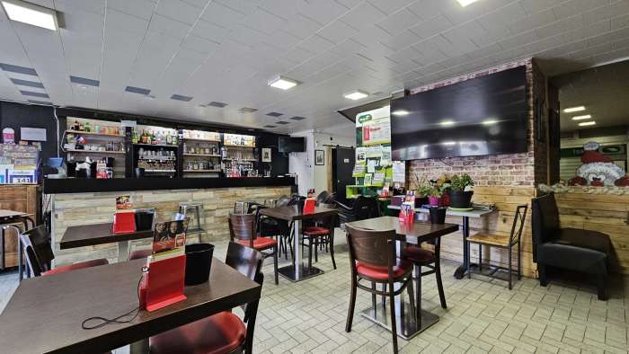 Vente Bar - PMU avec logement de fonction dans une rue commerçante des Avenières Veyrins-Thuellin (38630) en France