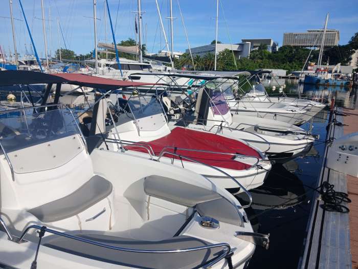 Vente Location de bateaux à moteur en Guadeloupe (971)