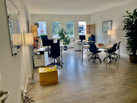 Vente Bureaux, locaux commerciaux, atelier, laboratoire, depôts à Préverenges en Suisse