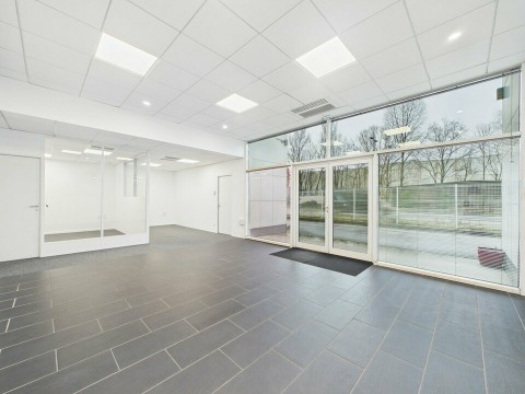 Vente Bureaux / Locaux professionnels, 251 m2 à La Motte-Servolex (73290) en France