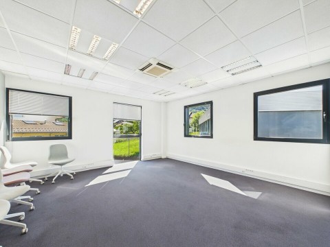 Vente Bureaux / Locaux professionnels, 194 m2 à Challes-les-Eaux (73190) en France