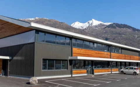 Vente Murs commerciaux de 400 m2 à Bourg-Saint-Maurice (73700)