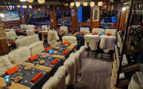 Vente Restaurant licence IV 60 couverts avec terrasse à la montagne, à Albertville (73200) en France