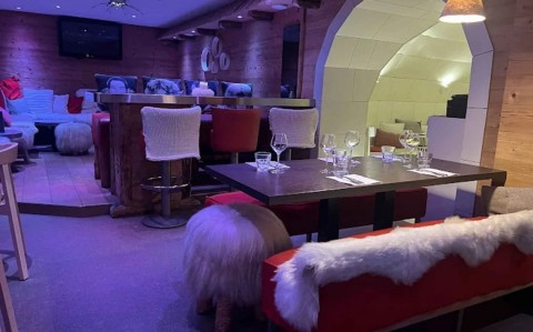 Vente Local commercial Bar, Pizzeria licence IV 60 couverts avec terrasse à Les Allues (73550) en France
