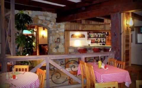 Vente Local commercial Bar 60 places avec terrasse à Moutiers (73600) en France
