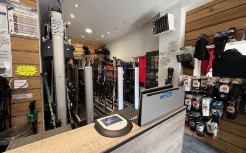 Vente Magasin et location de ski dans une zone animée, à Albertville (73200) en France