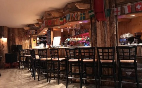 Vente Local commercial , 186 m2 à Modane (73500) en France
