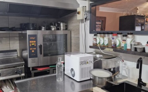 Vente Bar, Restaurant 35 couverts avec terrasse en emplacement N°1, à Bourg-Saint-Maurice (73700)