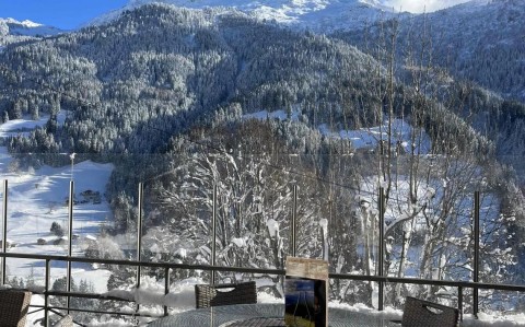 Vente Bar, Restaurant licence IV avec terrasse dans une zone touristique, à Hauteluce (73620) en France