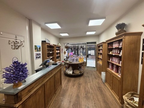 Vente Local commercial , 350 pi2 à Avignon (84000) en France